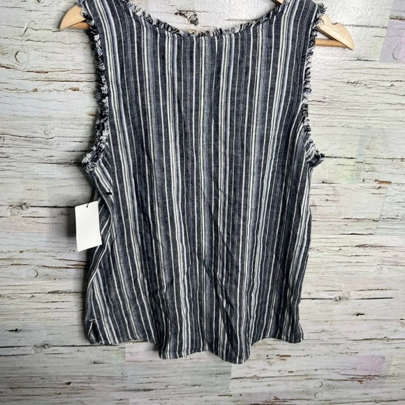 Caslon gray tank top striped raw hem  size small NWT Nordstrom - Picture 6 of 7